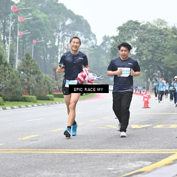 Runner Photo 7039181
