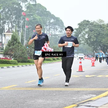 Runner Photo 7039185