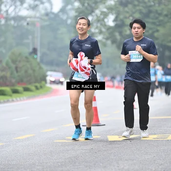 Runner Photo 7039187