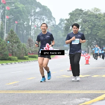 Runner Photo 7039189