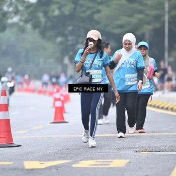 Runner Photo 7039195