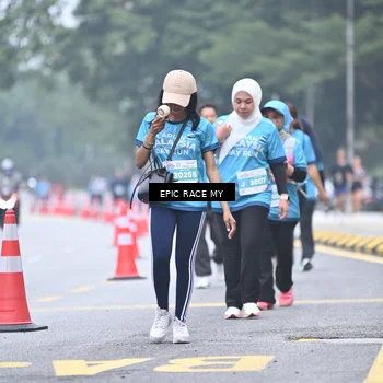 Runner Photo 7039202