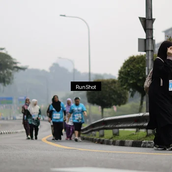Runner Photo 7039204