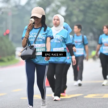 Runner Photo 7039214
