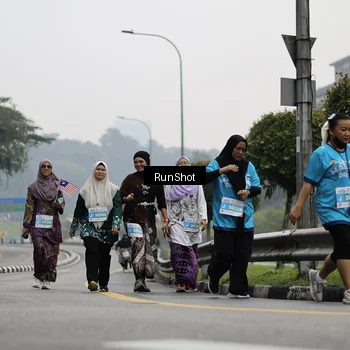 Runner Photo 7039216