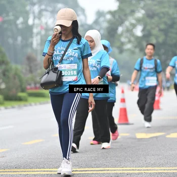 Runner Photo 7039217