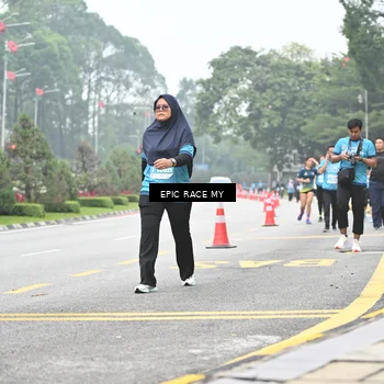 Runner Photo 7039236