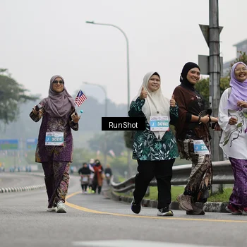 Runner Photo 7039238