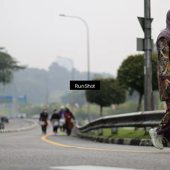 Runner Photo 7039239