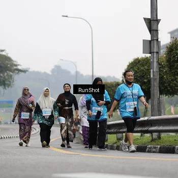 Runner Photo 7039242