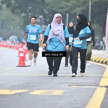 Runner Photo 7039250