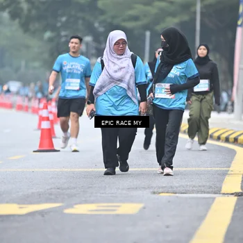 Runner Photo 7039253