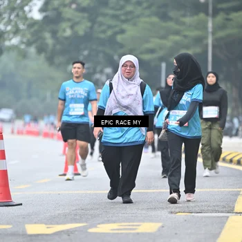 Runner Photo 7039256
