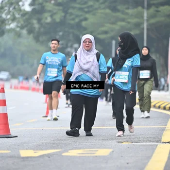 Runner Photo 7039257