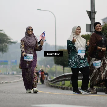 Runner Photo 7039259