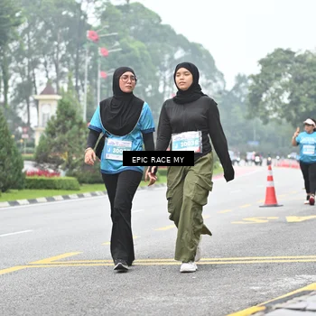 Runner Photo 7039289