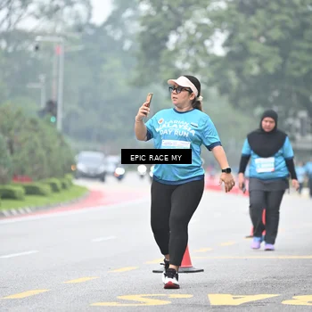 Runner Photo 7039293