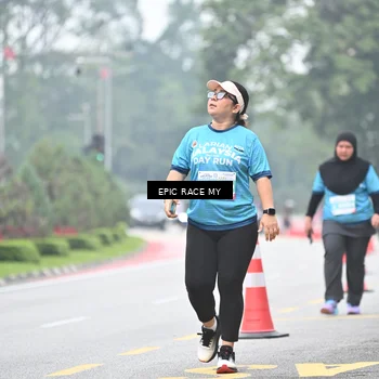 Runner Photo 7039298