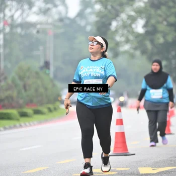 Runner Photo 7039300