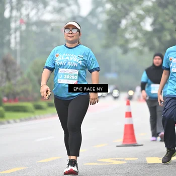 Runner Photo 7039303