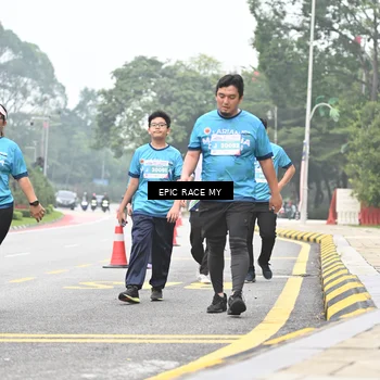 Runner Photo 7039309