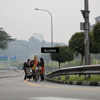 Runner Photo 7039315