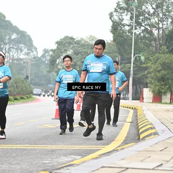 Runner Photo 7039317