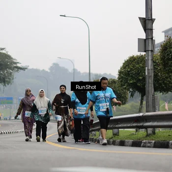 Runner Photo 7039320