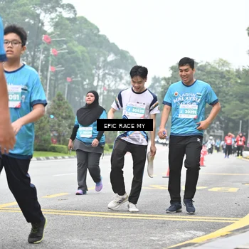 Runner Photo 7039332