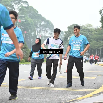Runner Photo 7039334