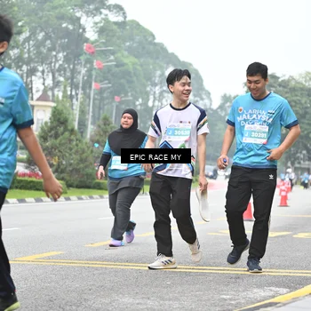 Runner Photo 7039335