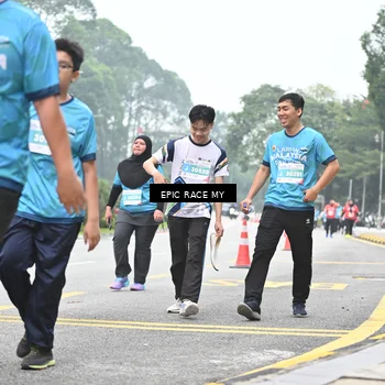 Runner Photo 7039336