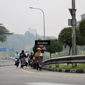 Runner Photo 7039337