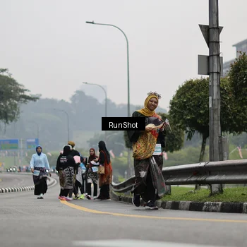 Runner Photo 7039339