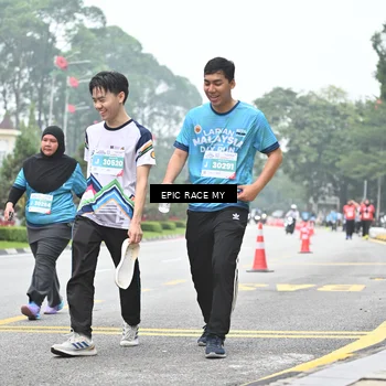 Runner Photo 7039342