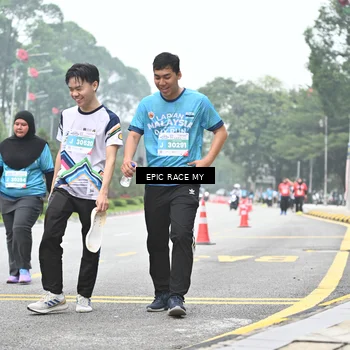 Runner Photo 7039343