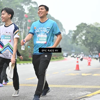 Runner Photo 7039345