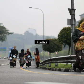 Runner Photo 7039351