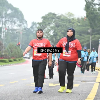 Runner Photo 7039354