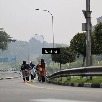 Runner Photo 7039360
