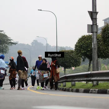 Runner Photo 7039361