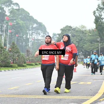 Runner Photo 7039366