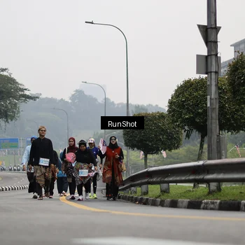 Runner Photo 7039373