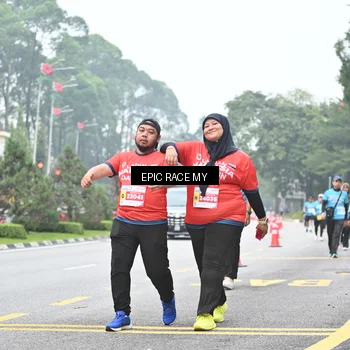 Runner Photo 7039374