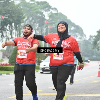 Runner Photo 7039381