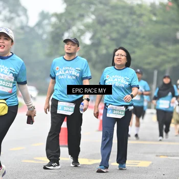 Runner Photo 7039412