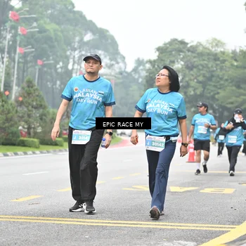 Runner Photo 7039416