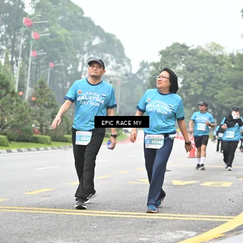 Runner Photo 7039418