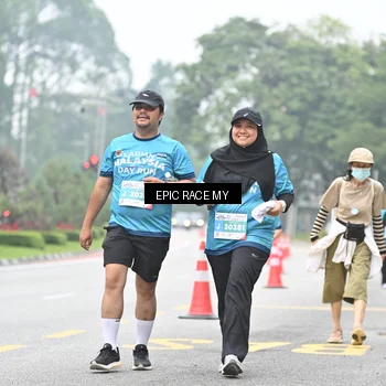 Runner Photo 7039426