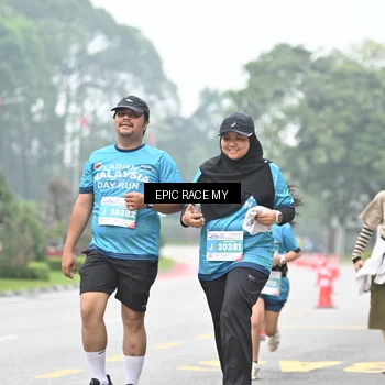 Runner Photo 7039428
